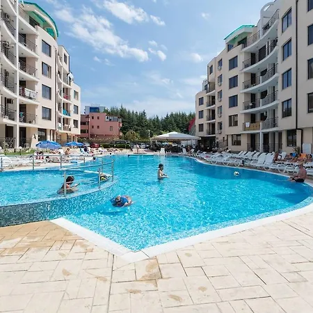 ❤ 1 Bedroom W Kitchen & Pool View ❤wz❤ Sunny Beach